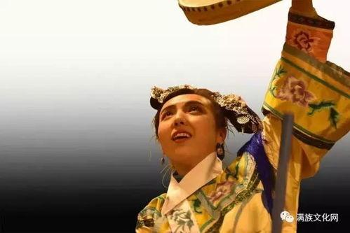明星满族服装之美