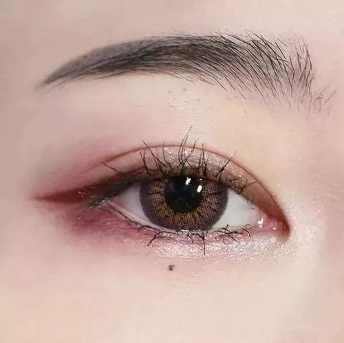 明星化妆时眼睛亮,如何让眼睛瞬间闪亮夺目